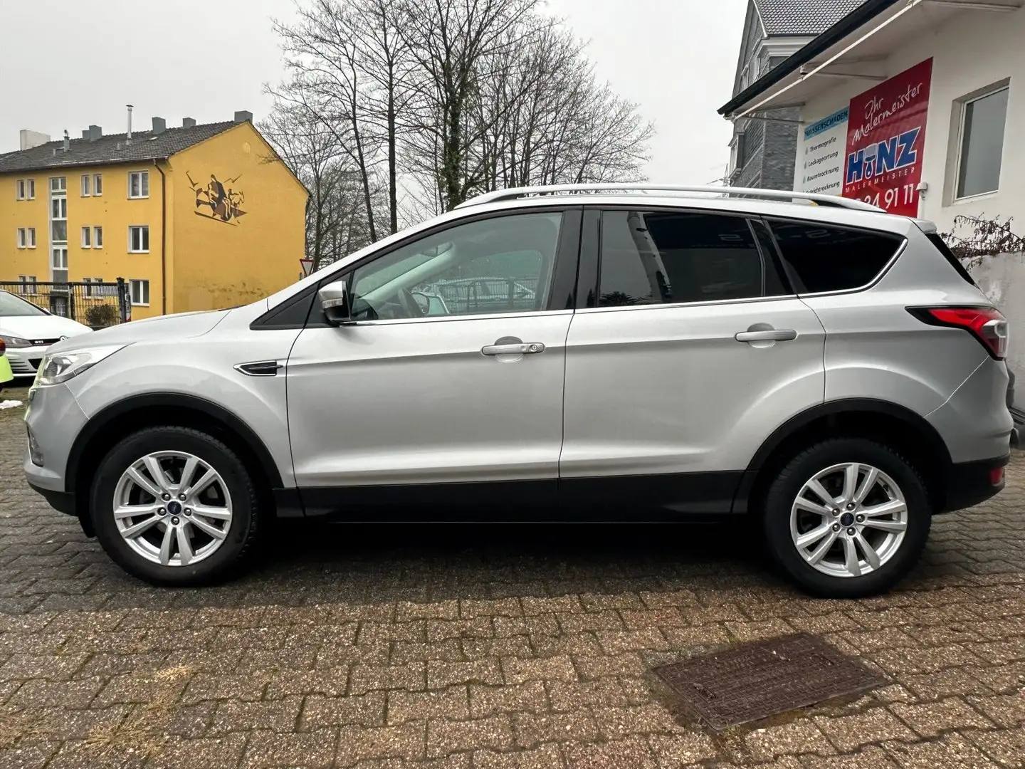 Ford Kuga Titanium 1.5 EcoBoost LENKRADHZ*AHK* MwSt Silber - 2