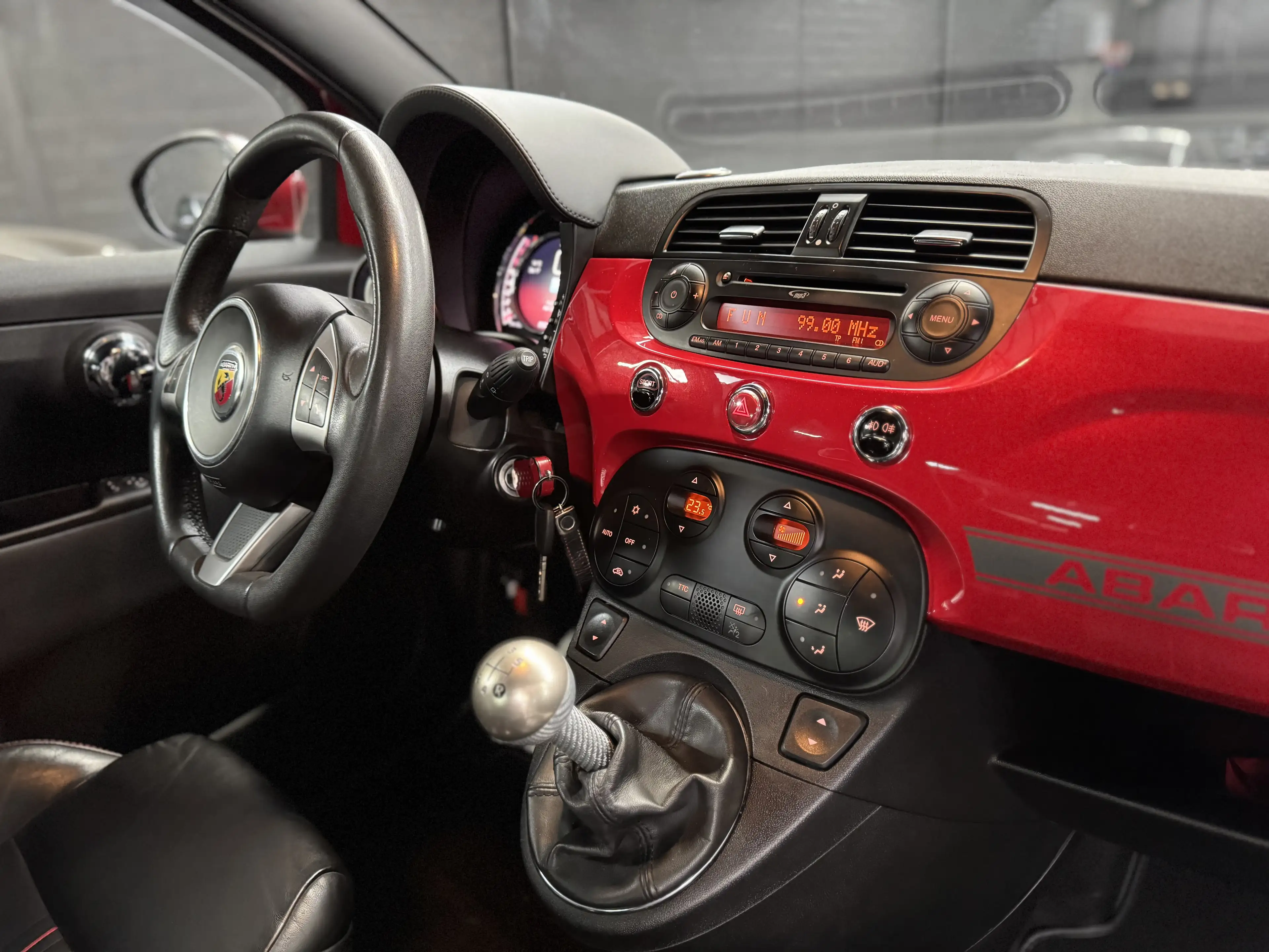 Abarth 595 Turismo 1.4 TURBO * 160cv * CUIR * CLIM AUTO * PROPRE — photo 13