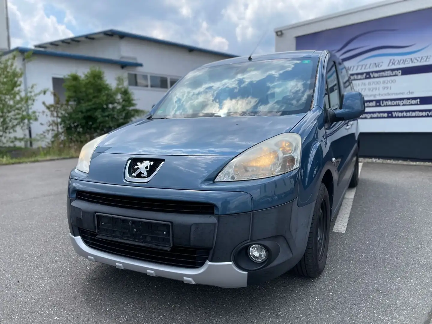 Peugeot Partner Tepee Tendance Klima Azul - 2