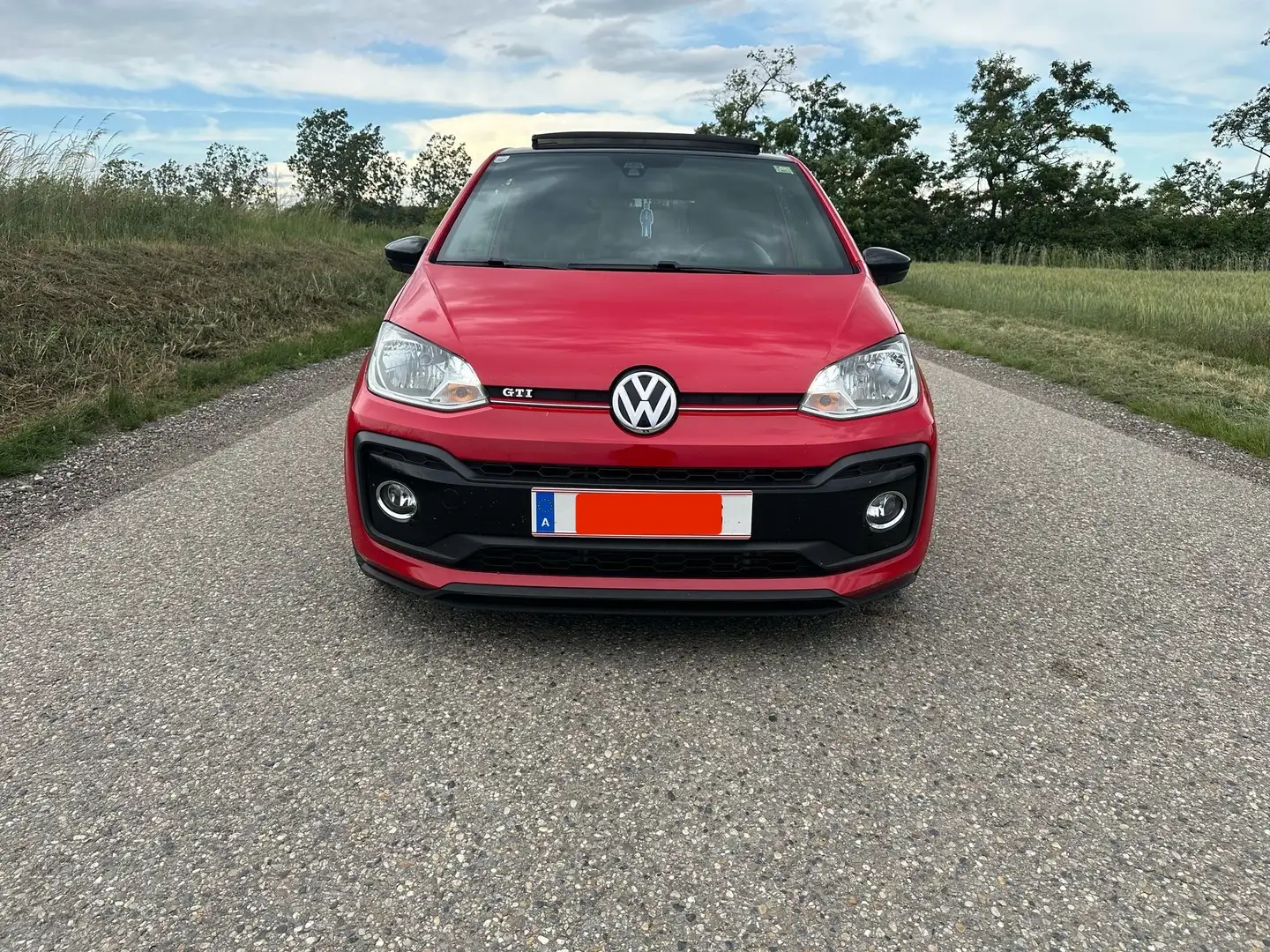 Volkswagen up! GTI - 2