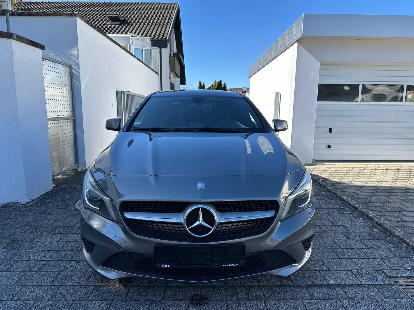 Mercedes-Benz CLA 180 CLA 180 -Edition URBAN-NAVI-BI XENON-RFK-PDC-TEMPO Gris - 2