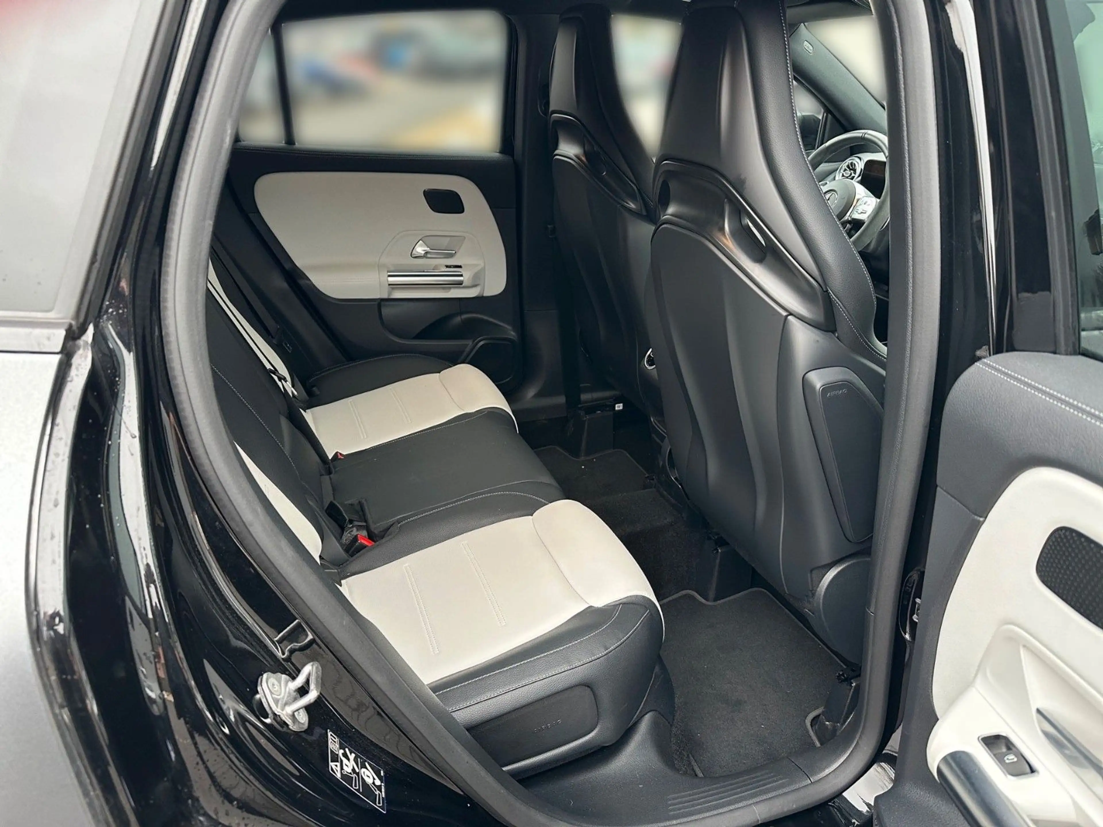 Mercedes-Benz GLA 35 AMG AMG GLA 35 4Matic AMG Speedsh. DCT8G  SR+WR Pano — photo 5