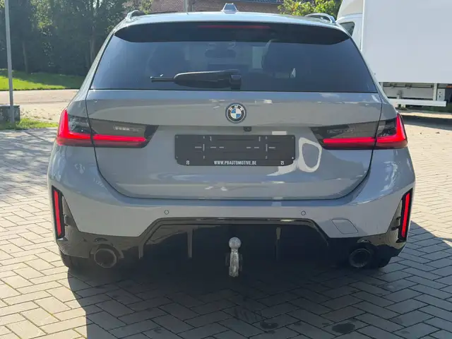 BMW 3 Series view 6
