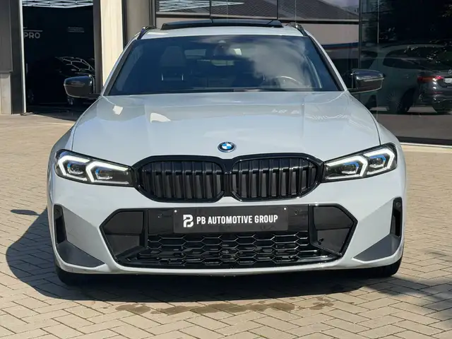 BMW 3 Series view 2