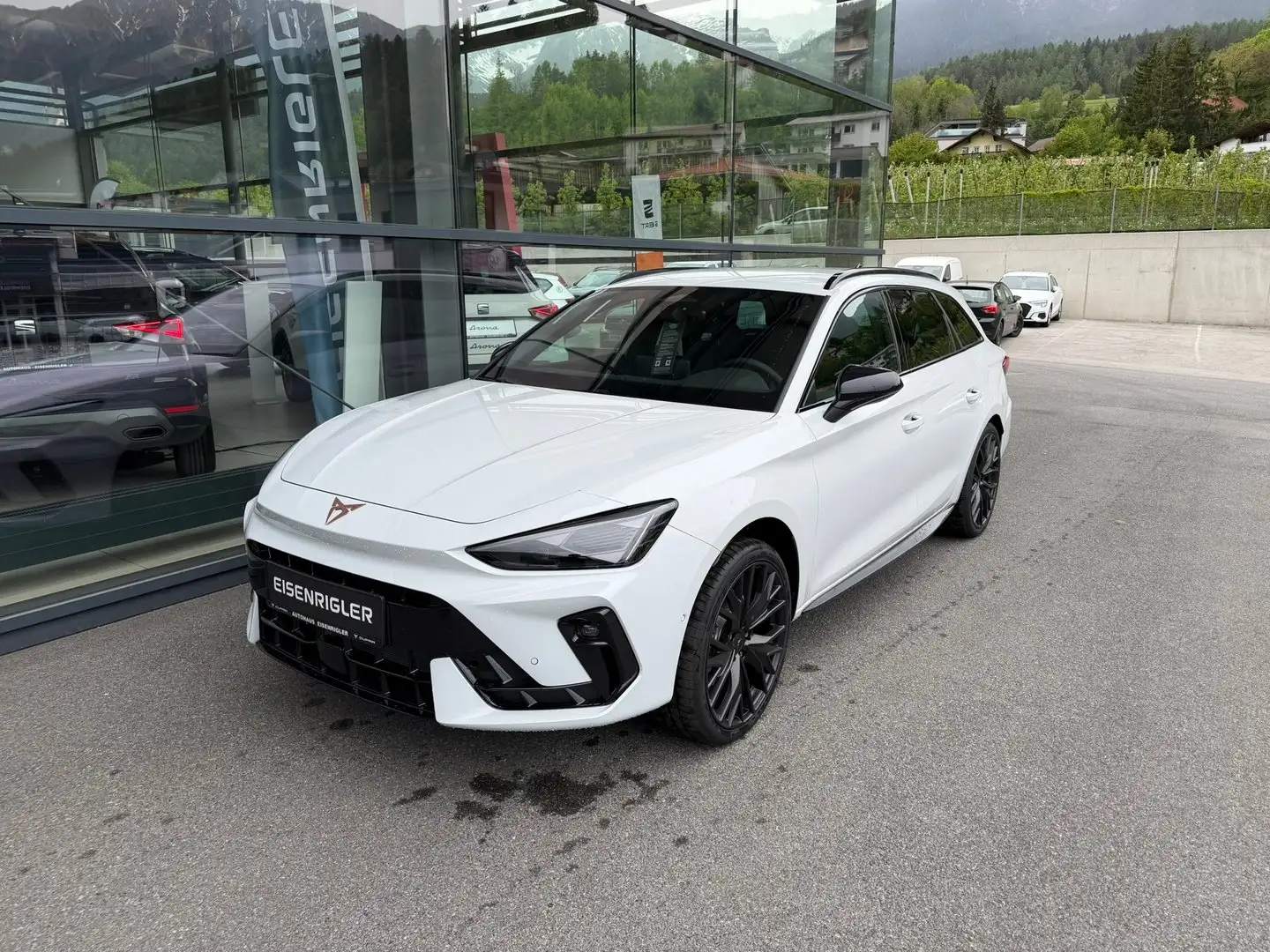 CUPRA Leon 2.0 TSI DSG 4Drive Weiß - 1