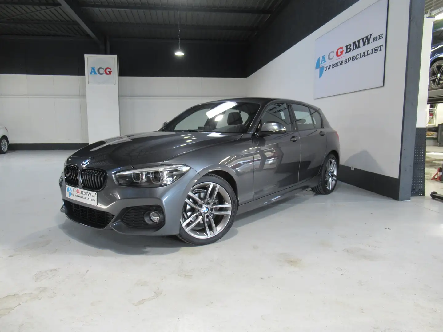 BMW 118 i Aut M Pack Full LED Navi Pro Leder HiFi DAB Carp Gris - 1