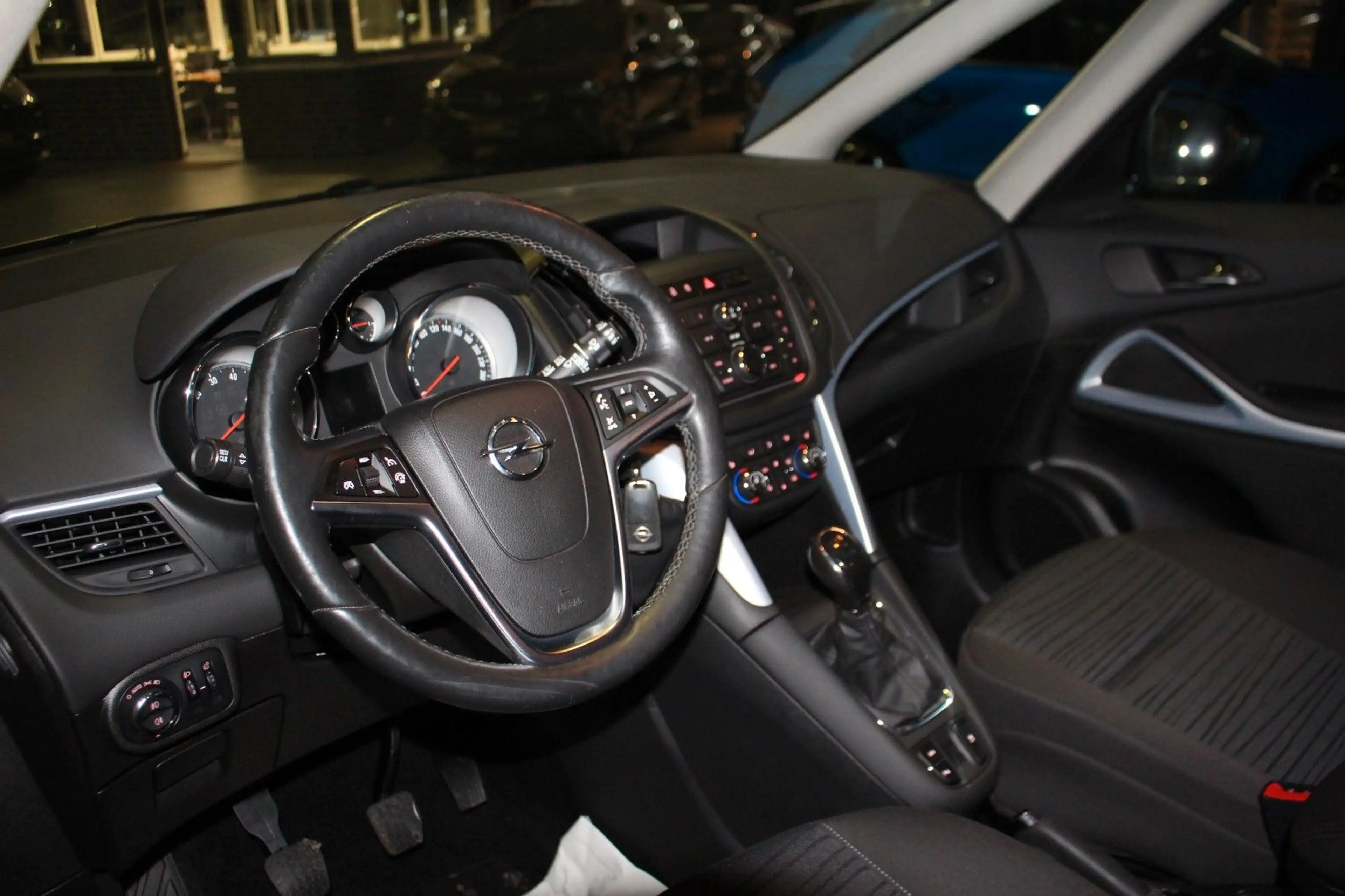 Opel Zafira Tourer Zafira C Tourer Style PDC Sitz u.Lenkradheizung — photo 8