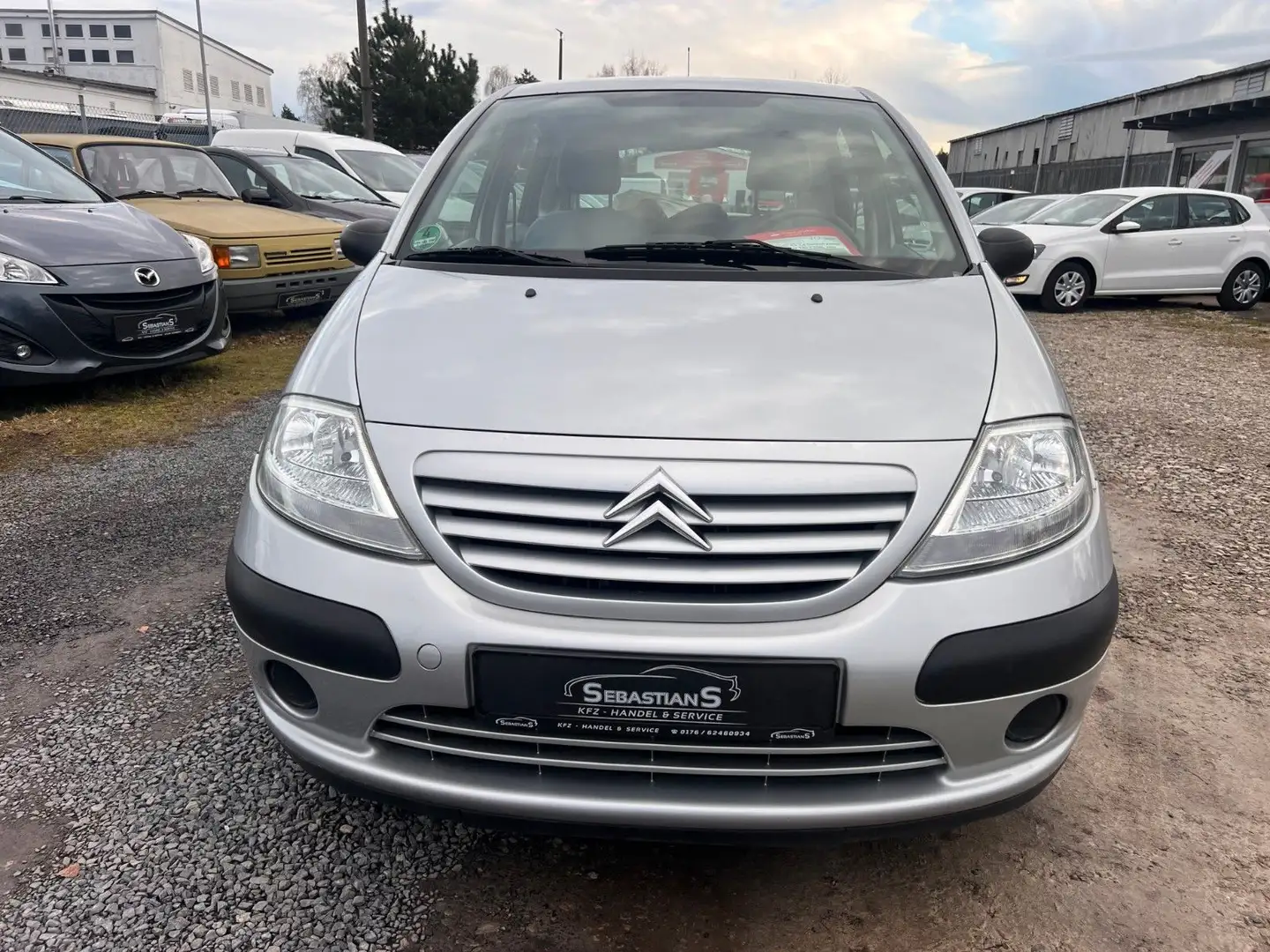 Citroen C3 1.4 Confort Tüv+Insp.neu Klima el.Fenster Silber - 2
