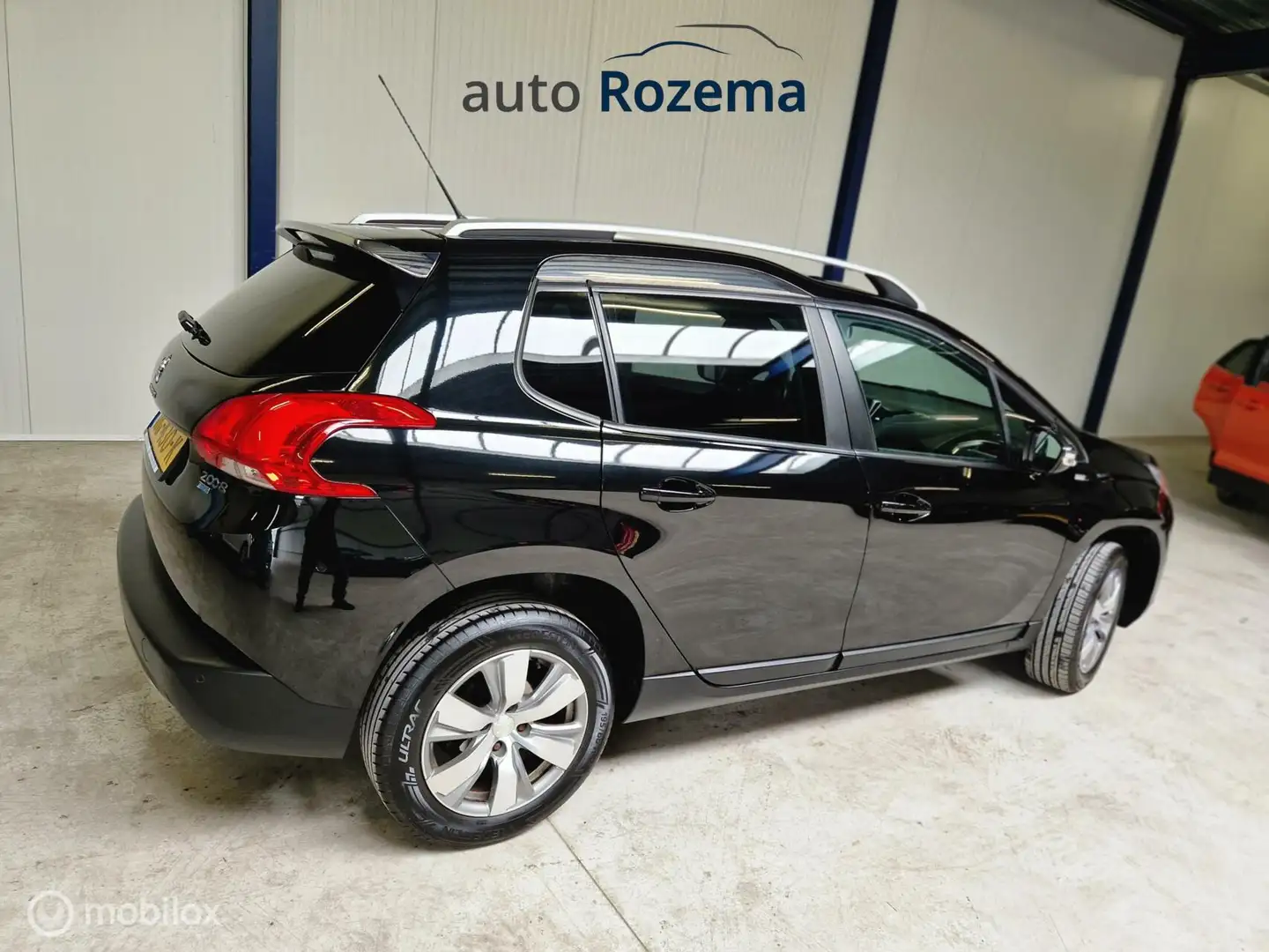 Peugeot 2008 1.2 PureTech Style,Navi,Clima,Distributie 85599 km Negro - 2