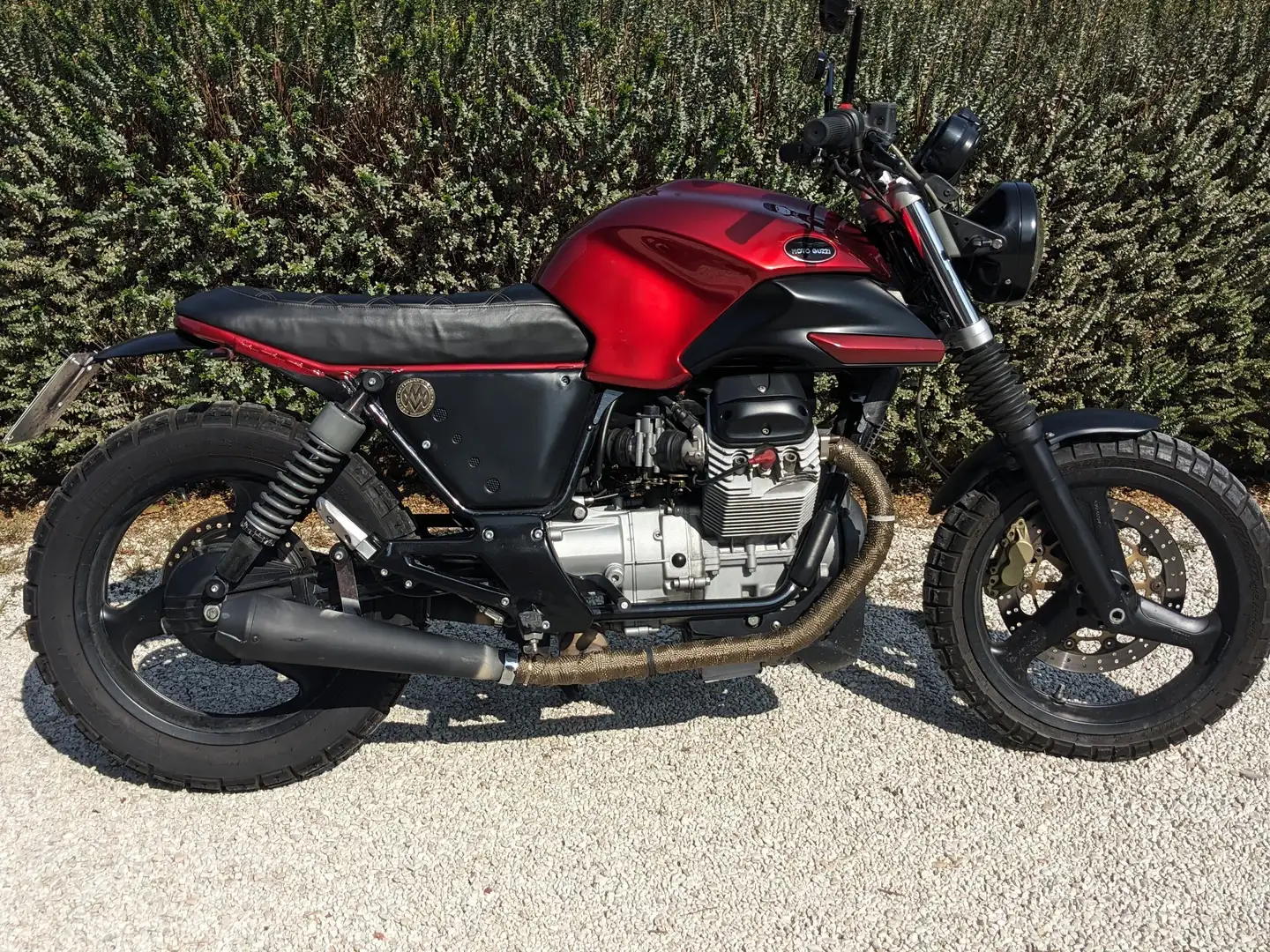 Moto Guzzi Breva 750 Brat Scrambler Custom Rosso - 1