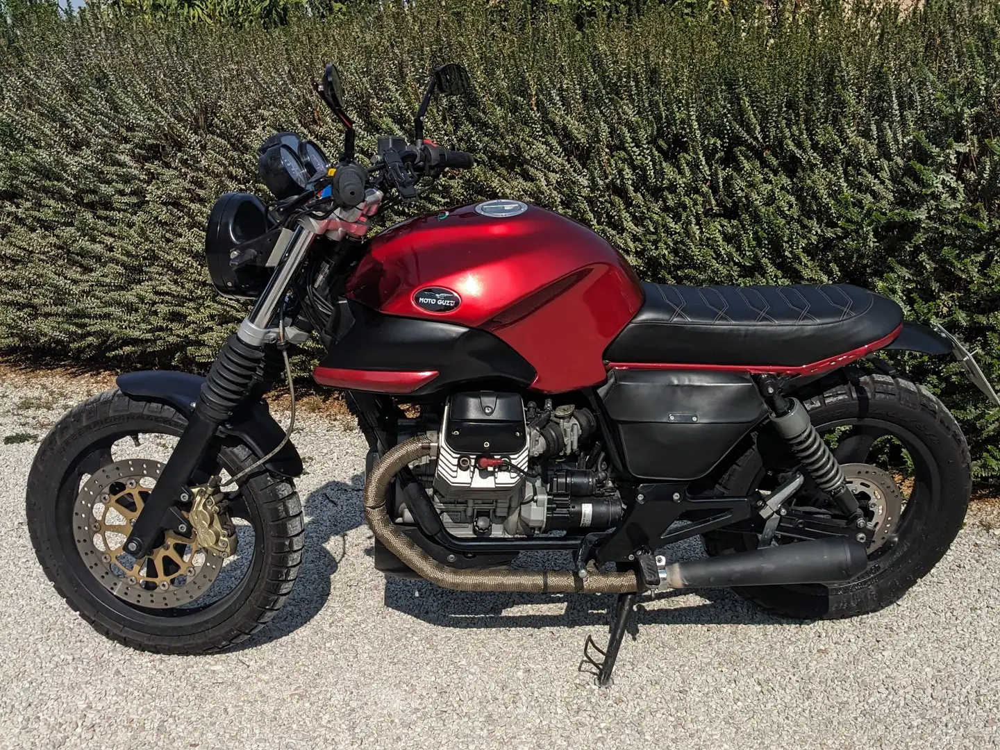 Moto Guzzi Breva 750 Brat Scrambler Custom Rosso - 2