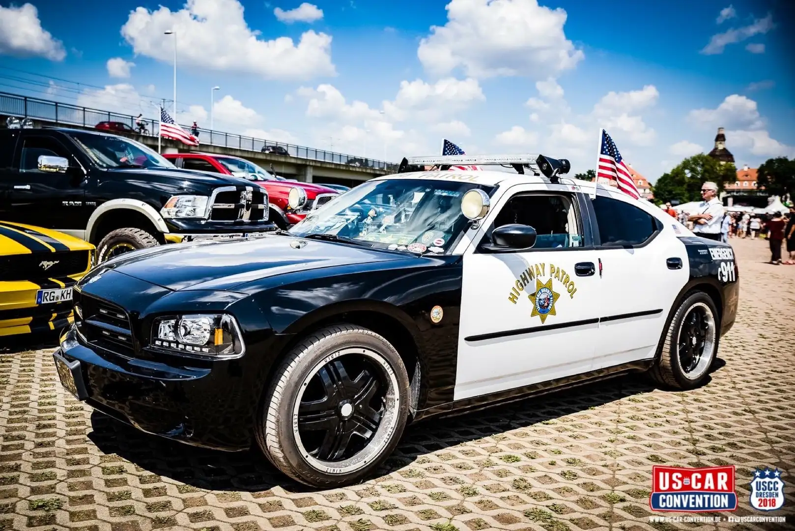 Chrysler 300C Dodge Charger/ Police/ V8-HEMI 5.7 Automatik Černá - 2