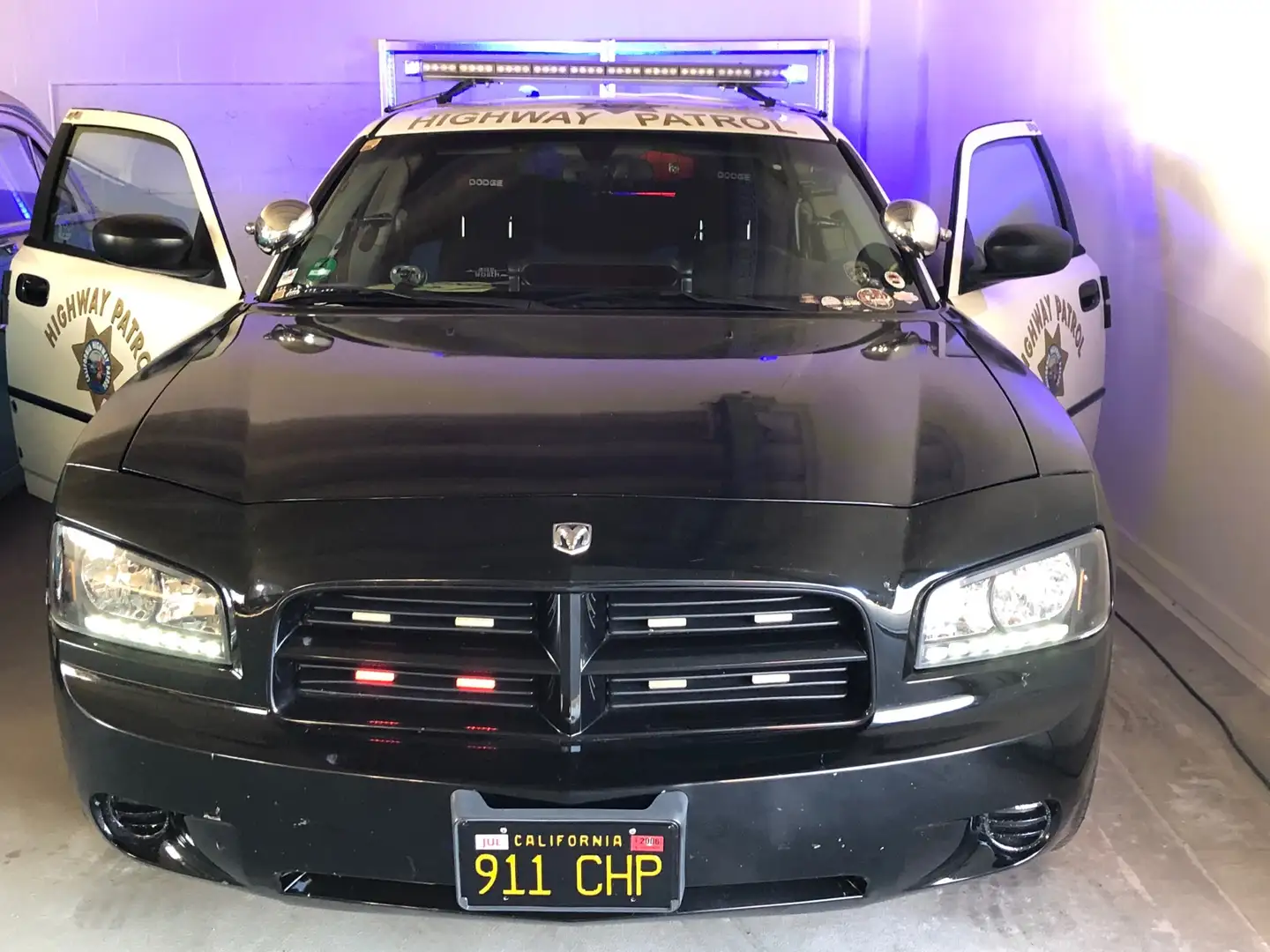 Chrysler 300C Dodge Charger/ Police/ V8-HEMI 5.7 Automatik Černá - 1