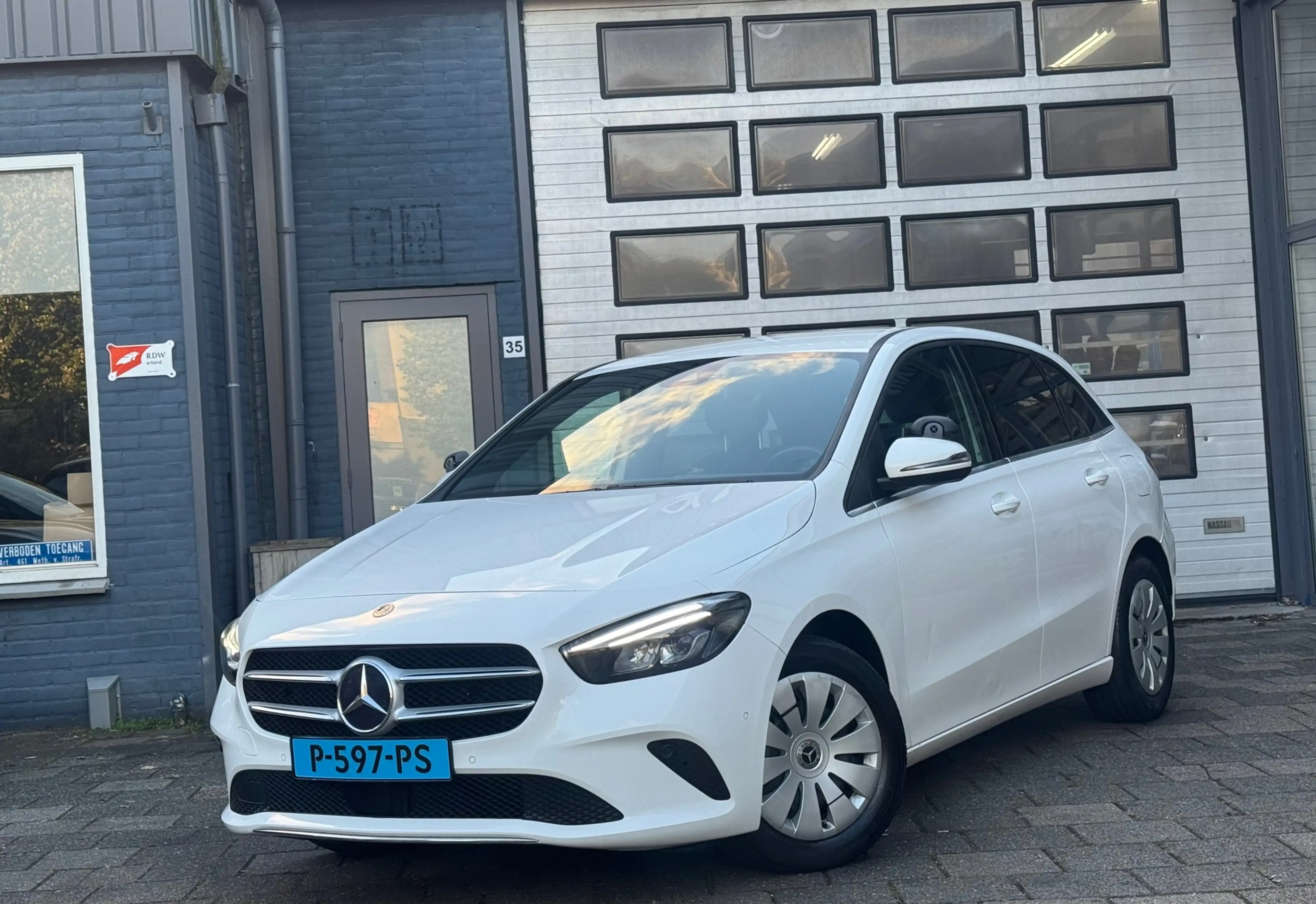 Mercedes-Benz B 200 200D | Clima | Navi | Camera | Taxi Klaar