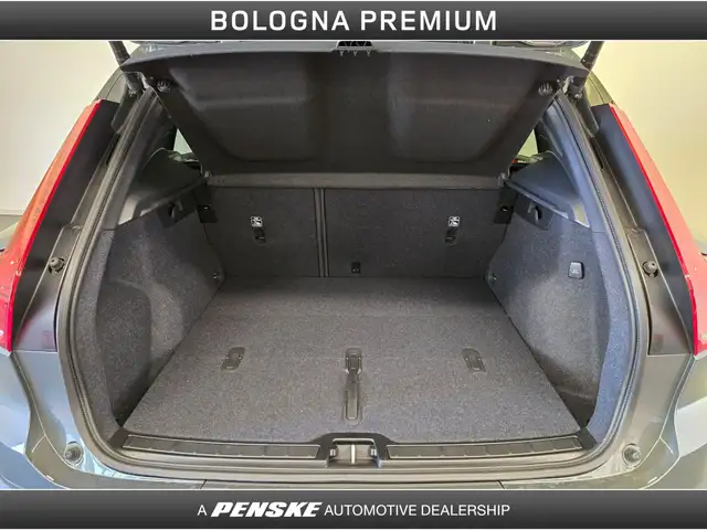 Volvo XC40 view 10