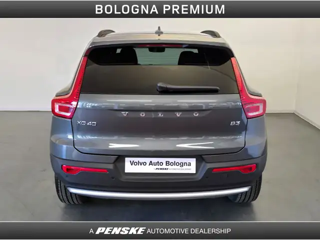 Volvo XC40 view 7