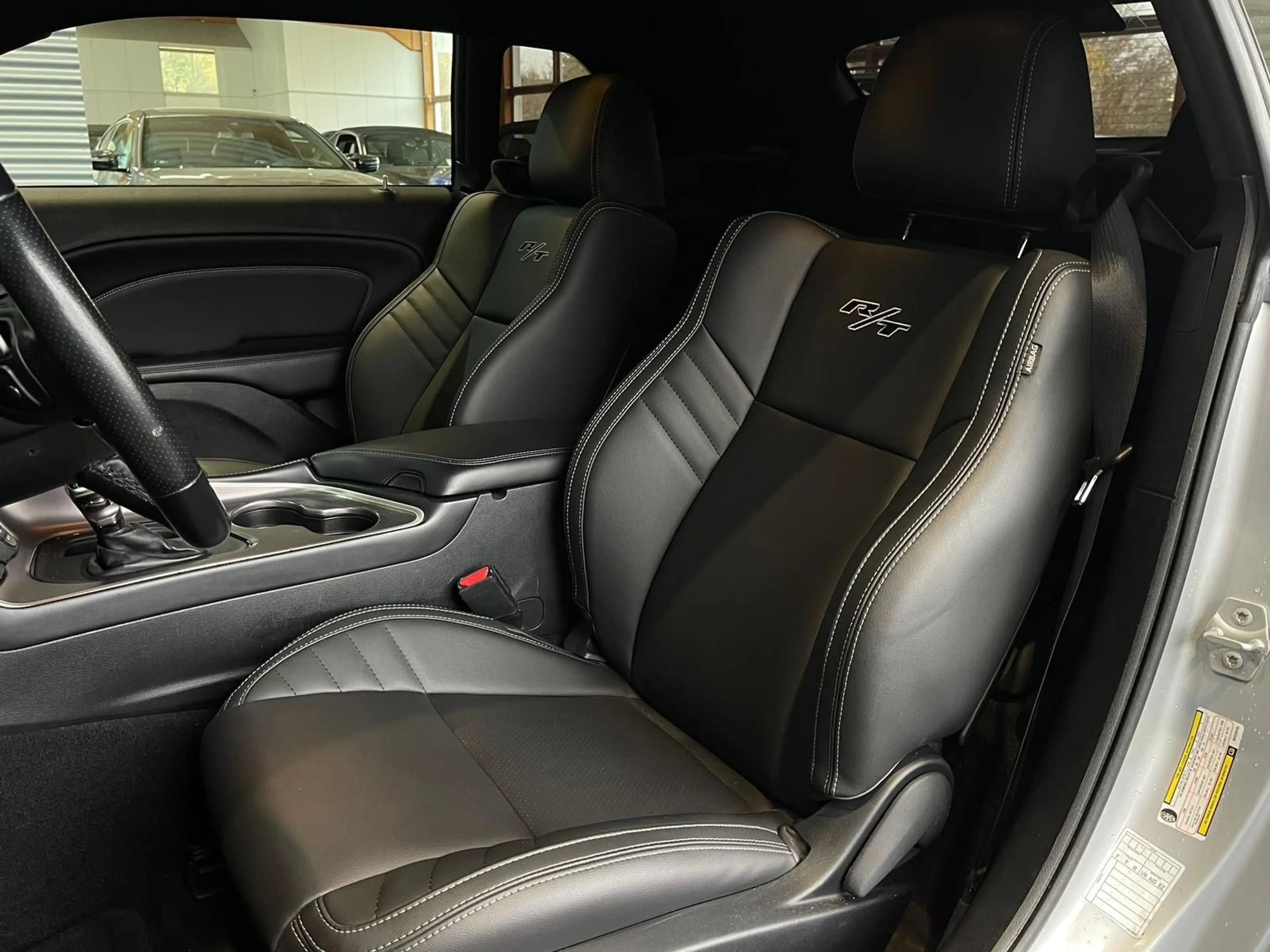 Dodge Challenger R/T HEMI 5.7L/CARPLAY/RÜCKFAHRKAMERA — photo 13