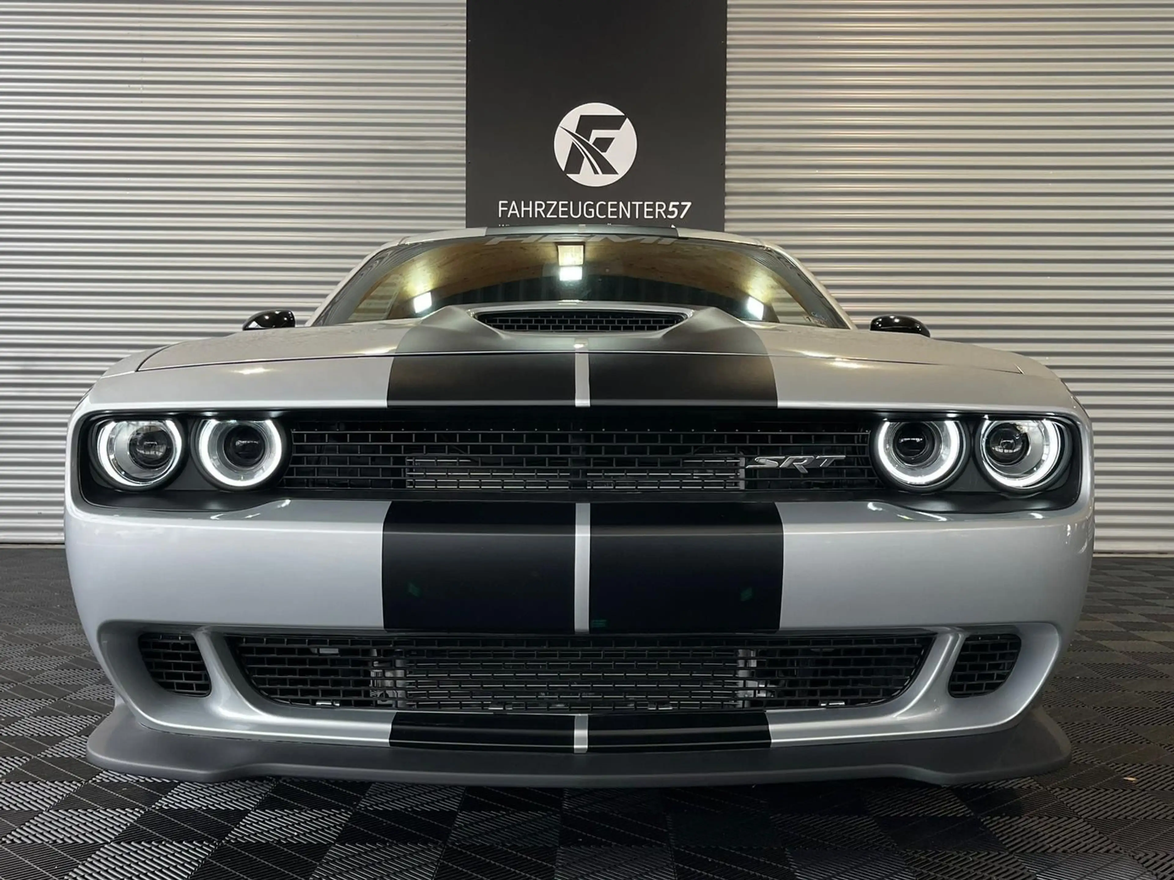 Dodge Challenger R/T HEMI 5.7L/CARPLAY/RÜCKFAHRKAMERA — photo 5