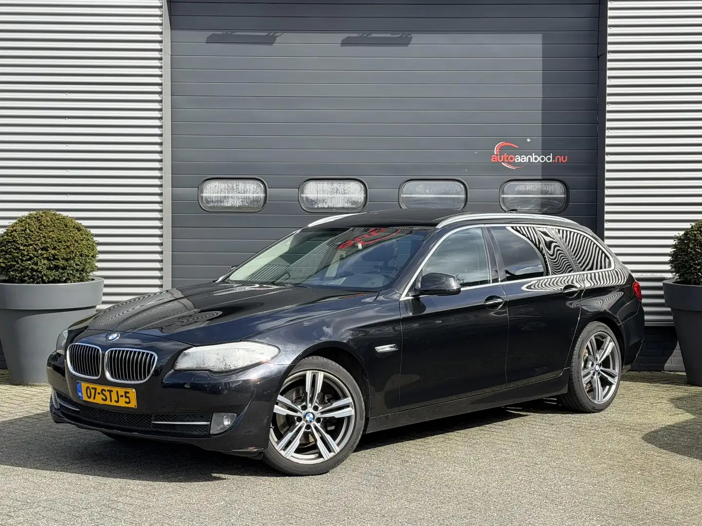 BMW 523 5-serie Touring 523i High Executive | Panoramadak Negro - 1