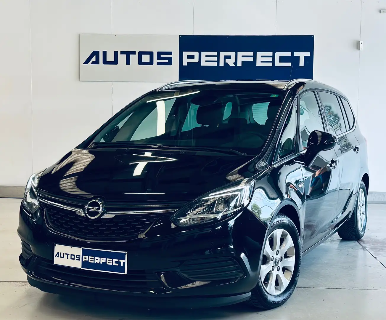Opel Zafira Tourer 1.4 Turbo Edition CARPLAY PDC CLIM BLUETOOTH XENON Noir - 1