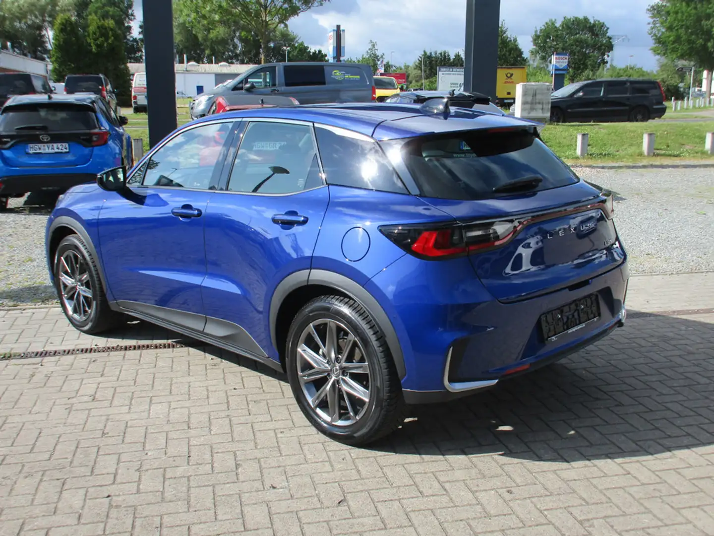 Lexus LBX 1.5 FWD Relax SHZ NAVI ACC HUD LED 360° Blau - 2