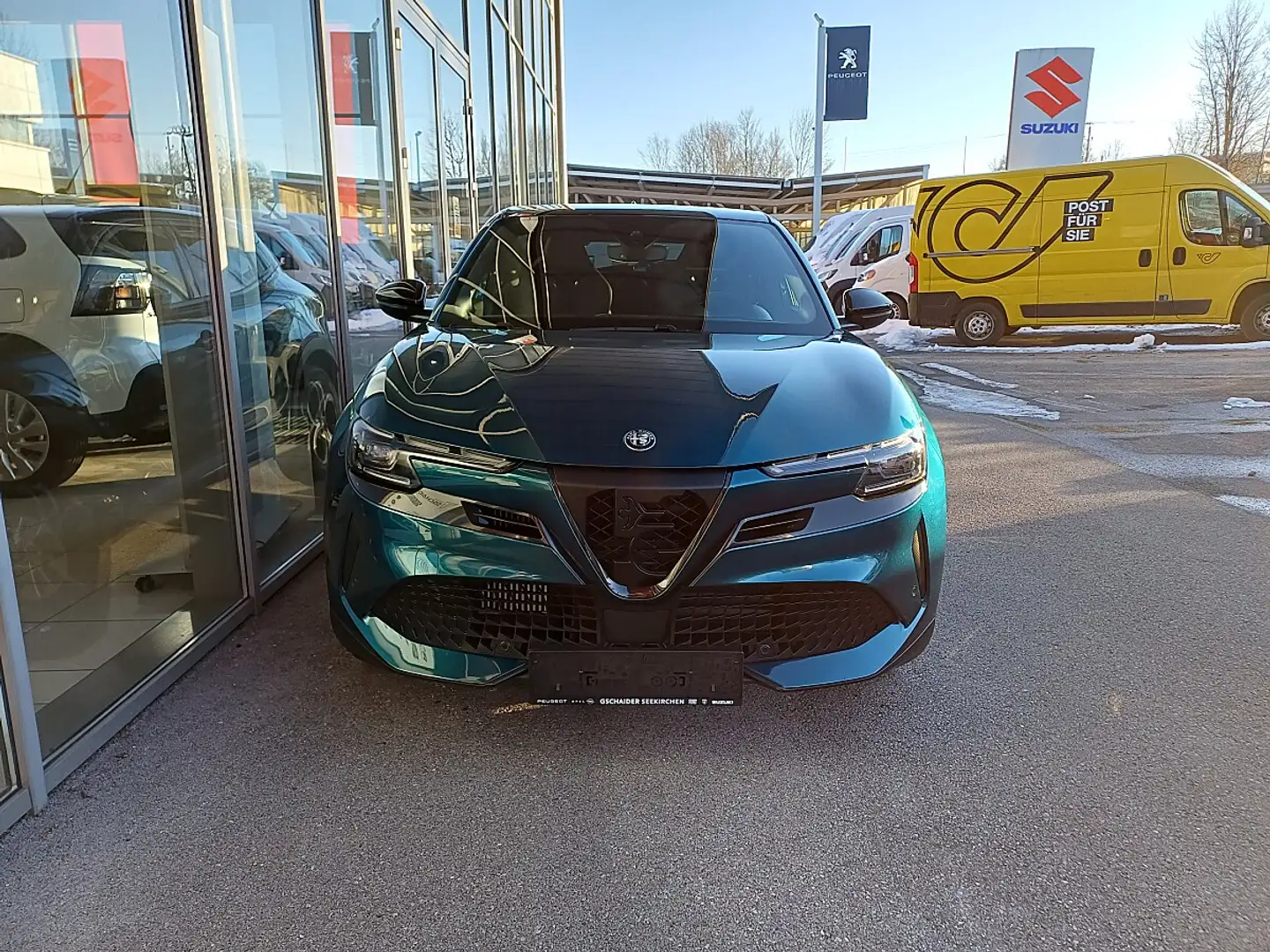 Alfa Romeo Junior Ibrida Speciale 1.2 MHEV e-DCT6 Blau - 2