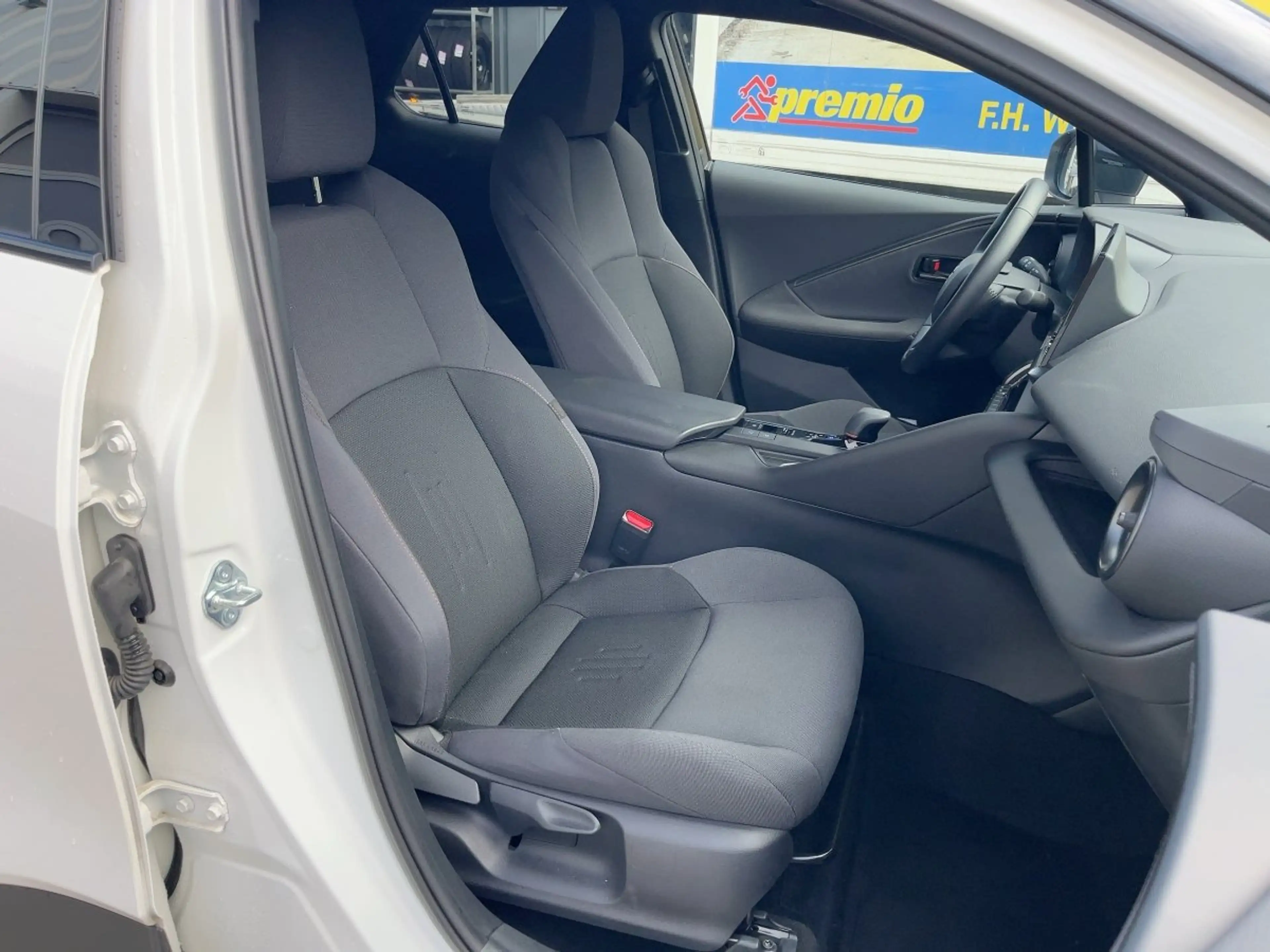 Toyota C-HR 2.0 Plugin Teamplayer Navi*ACC*KAM*SHZ*DAB — photo 12