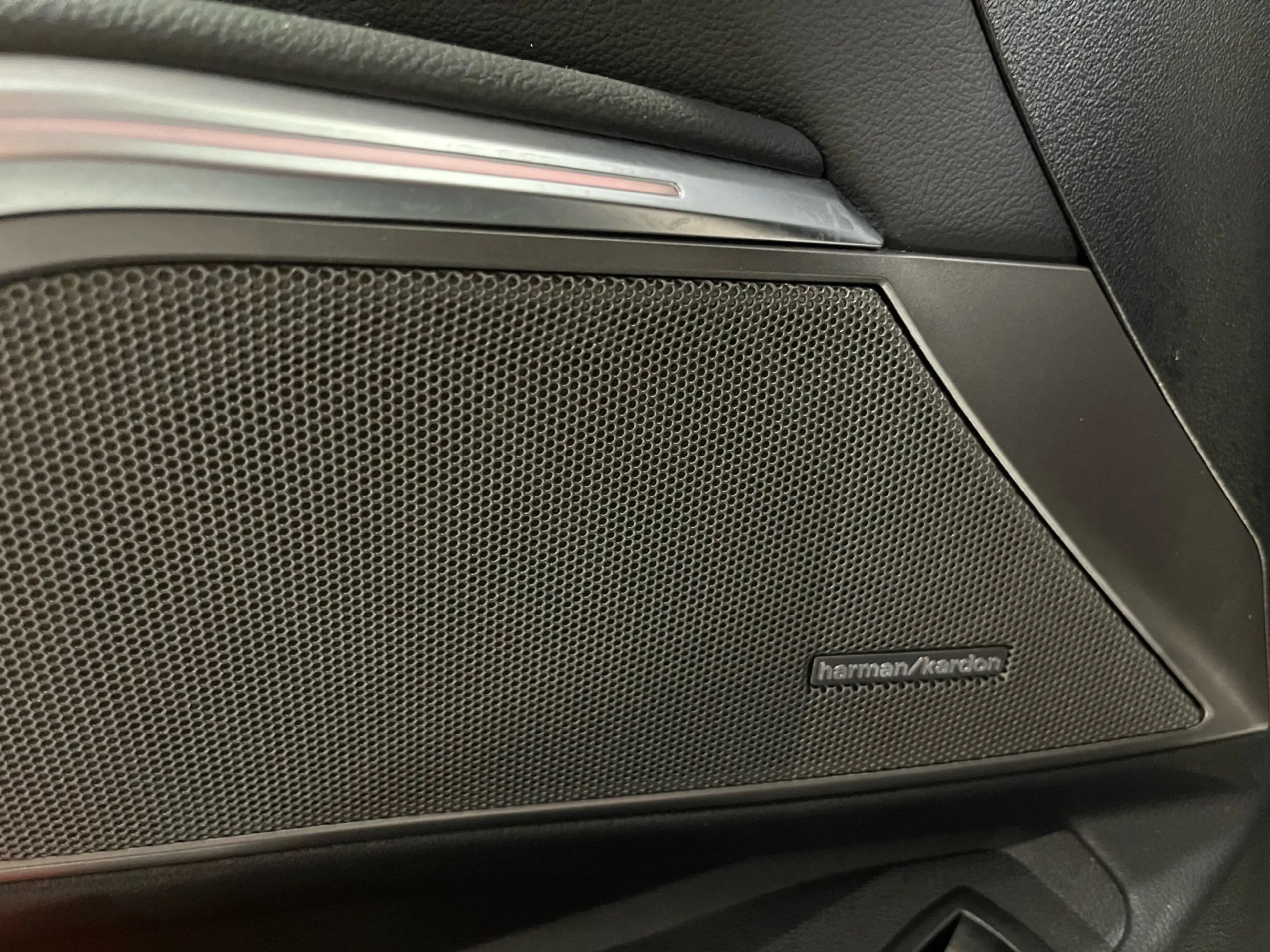 BMW 330 i xDrive M Sportpaket HK HiFi DAB Tempomat — photo 14