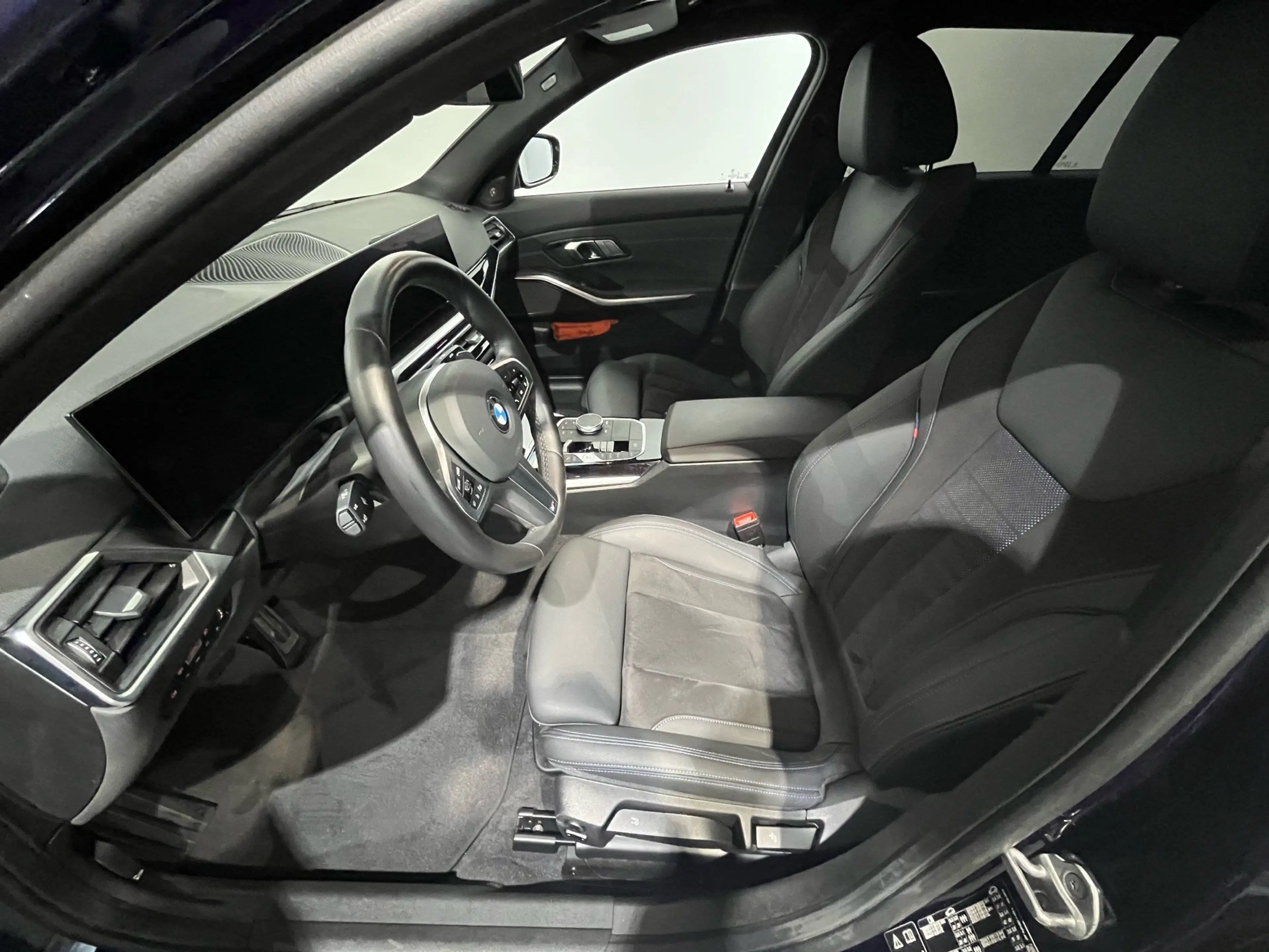 BMW 330 i xDrive M Sportpaket HK HiFi DAB Tempomat — photo 11