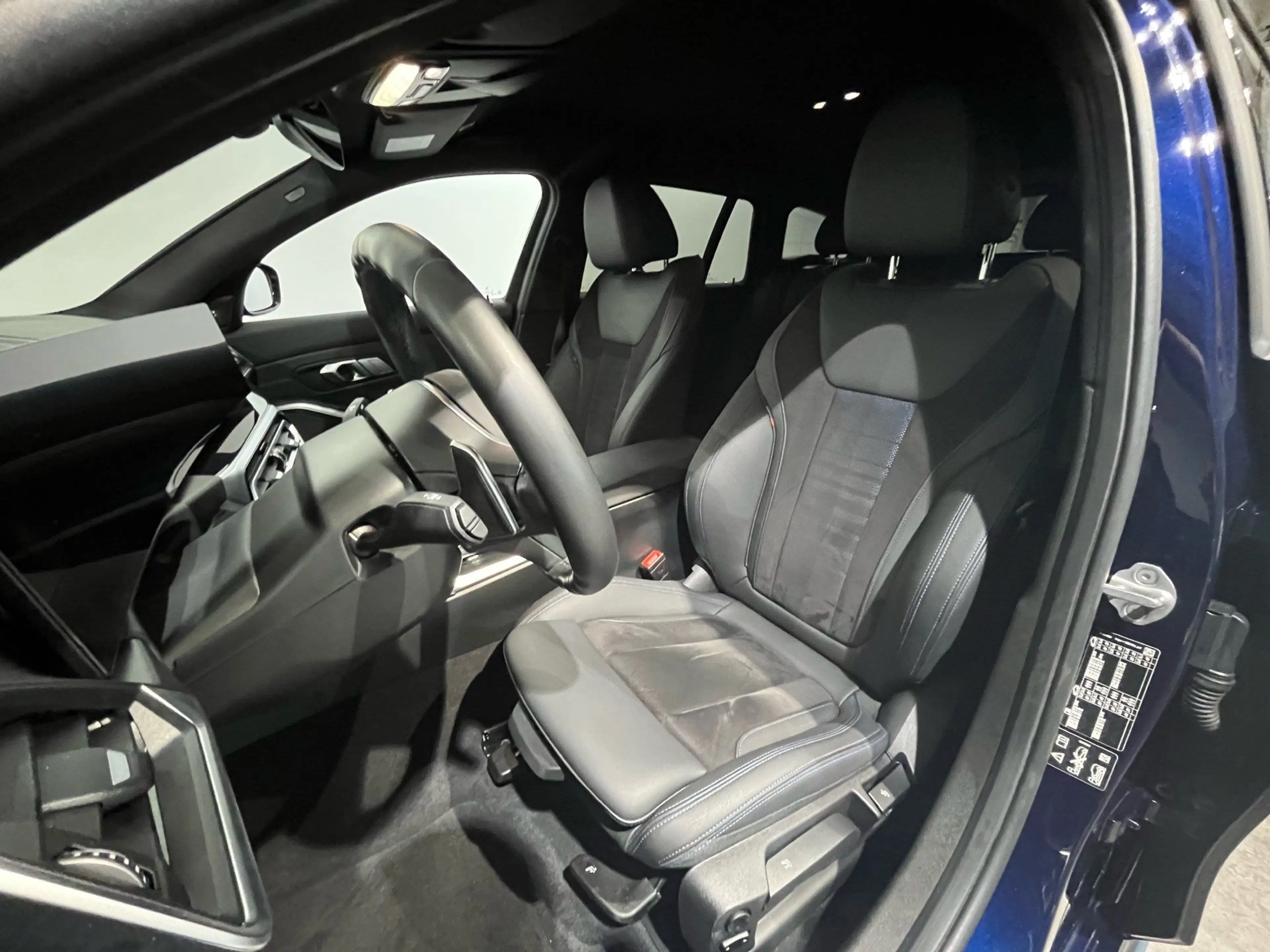 BMW 330 i xDrive M Sportpaket HK HiFi DAB Tempomat — photo 12