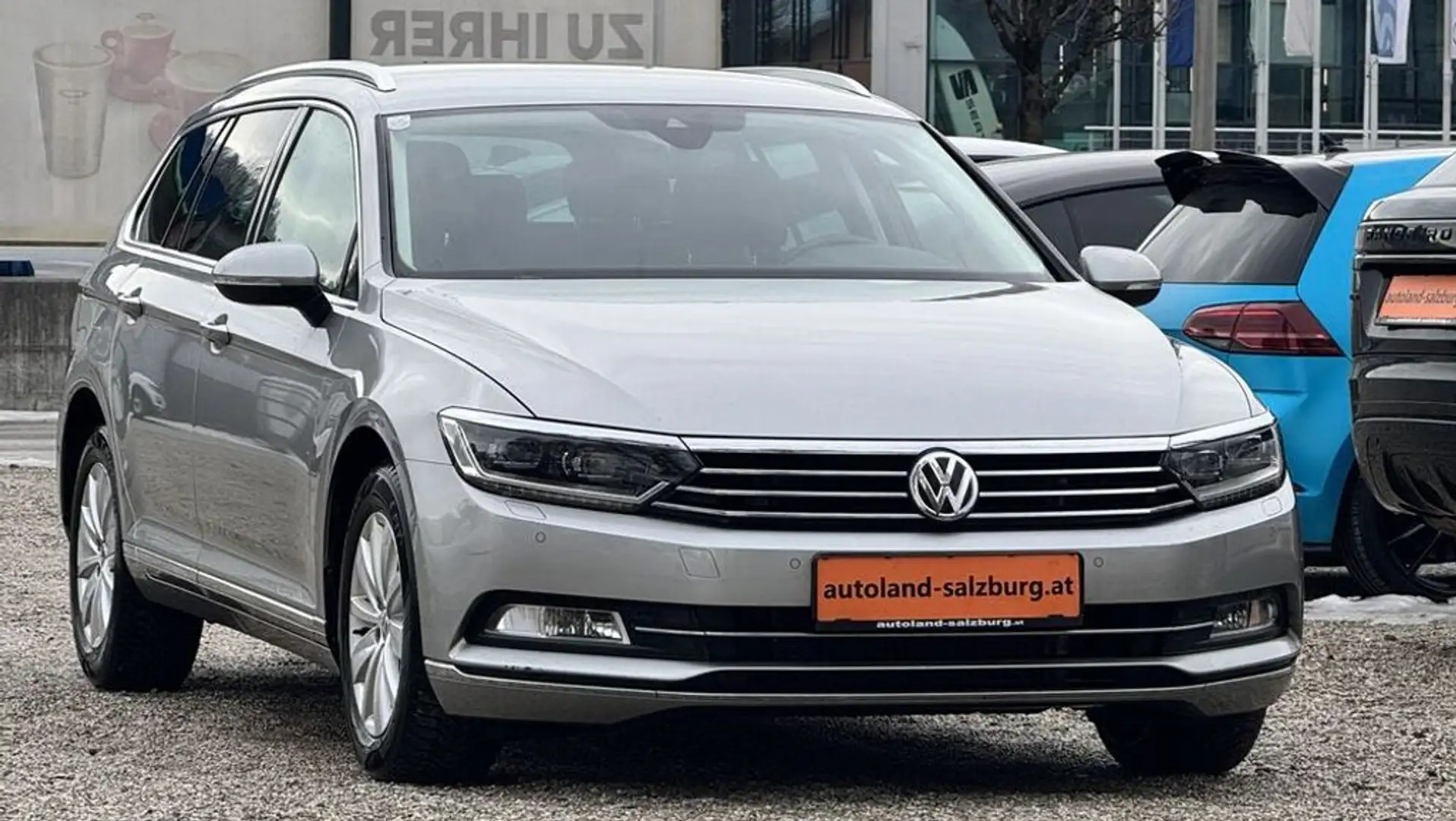 Volkswagen Passat Highline*AHK*SRA*Rückfahrkamera*NAVI Silber - 1