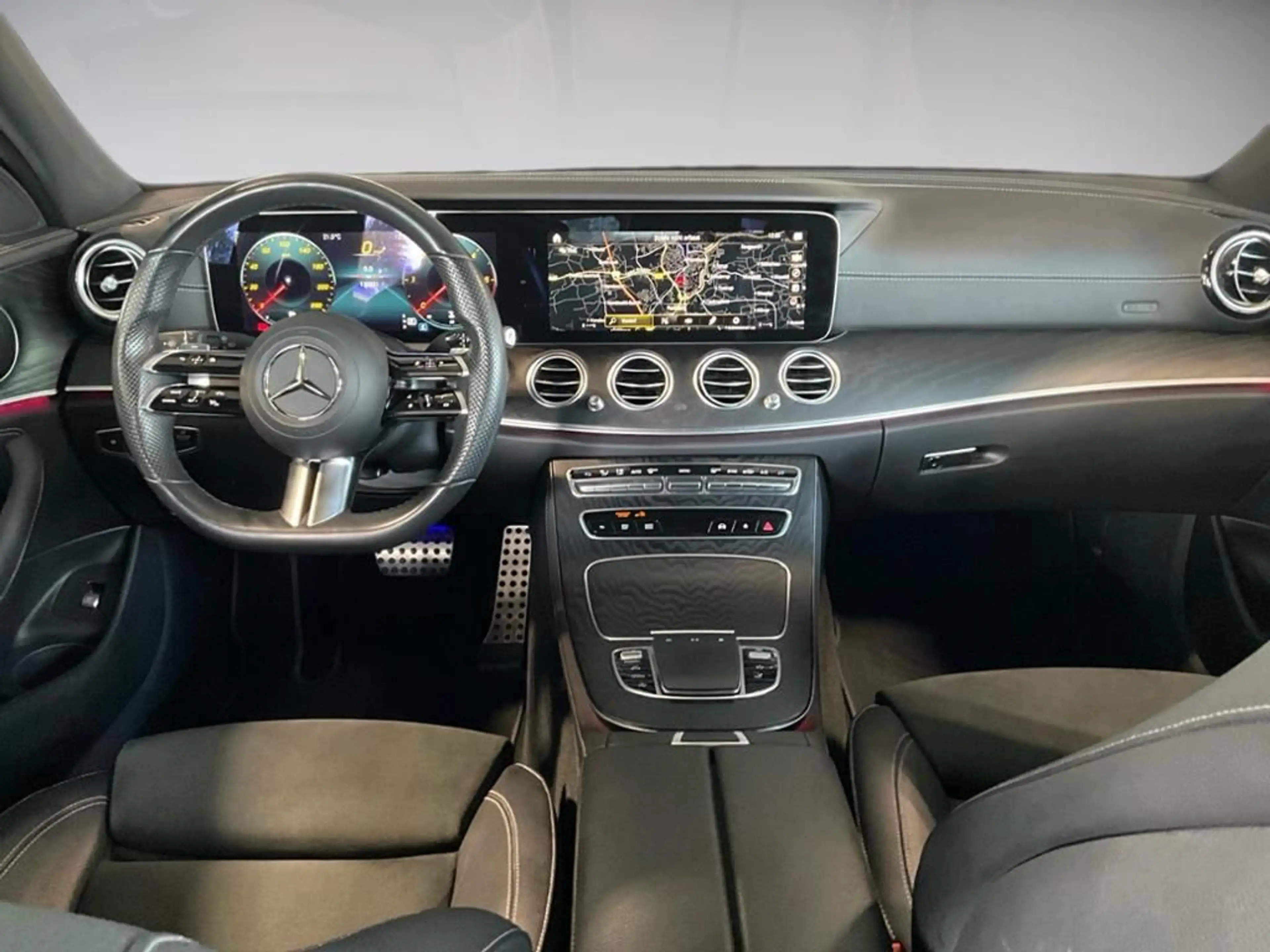Mercedes-Benz E 400 d T 4MATIC AMG Style 360 ACC AUT Kam. LED — photo 10