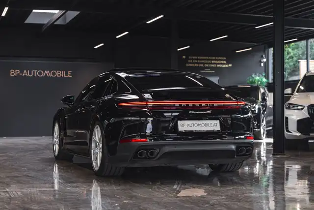 Porsche Panamera view 8