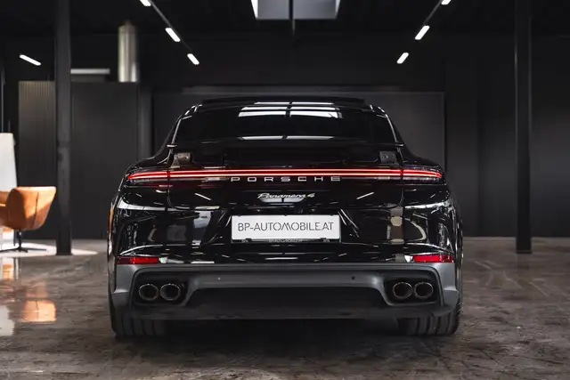 Porsche Panamera view 6