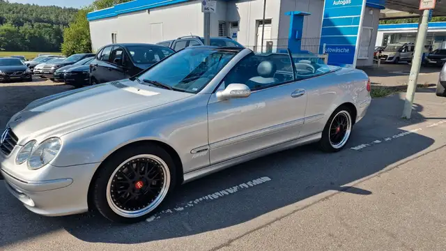 Mercedes-Benz CLK view 8