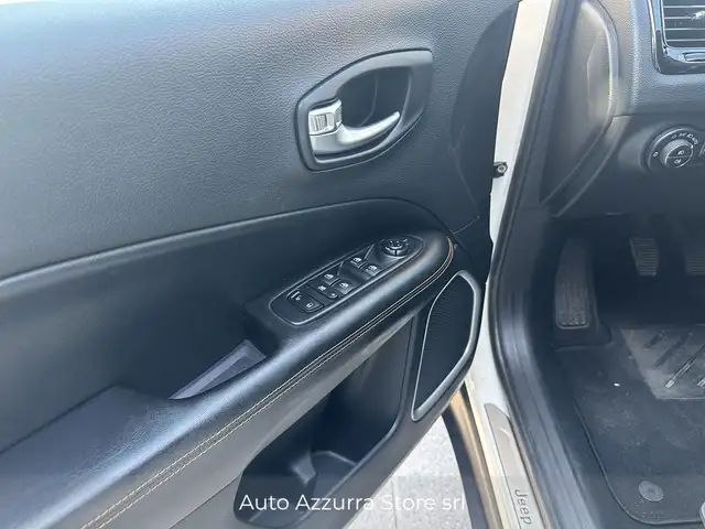 Jeep Compass view 10