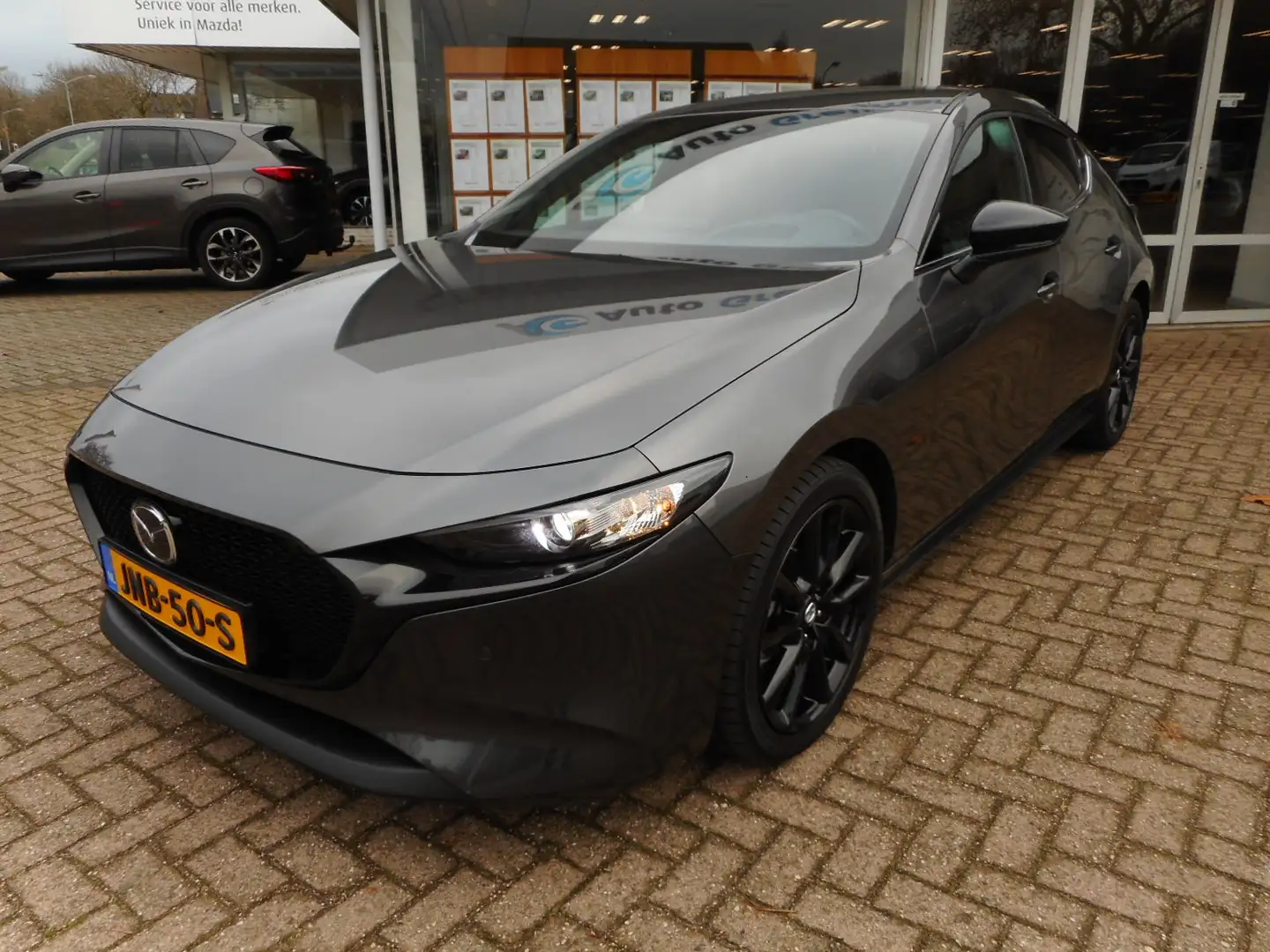 Mazda 3 2.0 e-SkyActiv-G M Hybrid 150 Nagisa Grijs - 2