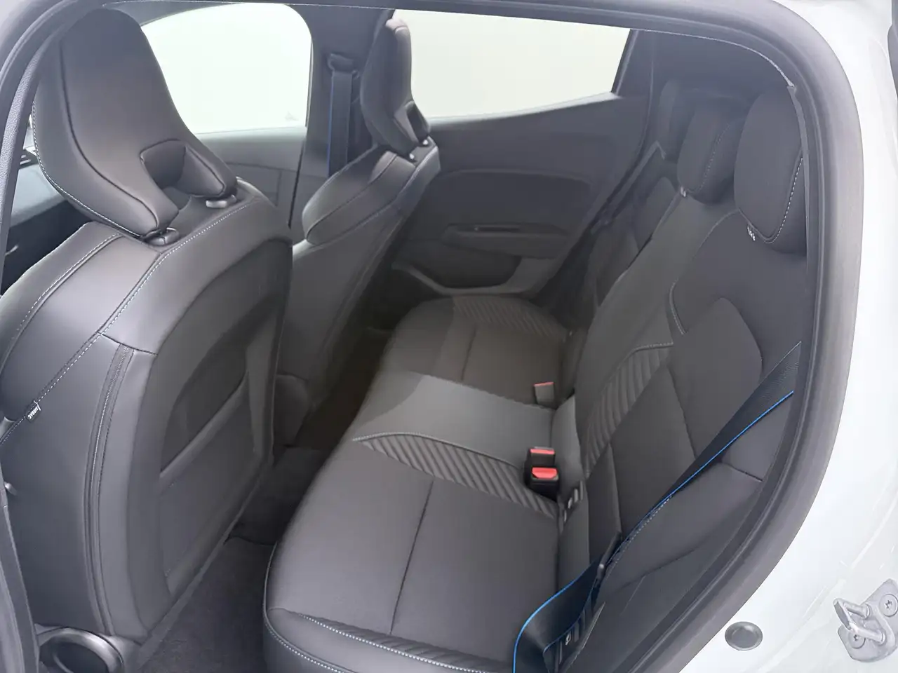Renault Clio 2026 — фото 14