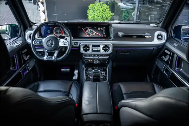Mercedes-Benz G-Class view 9