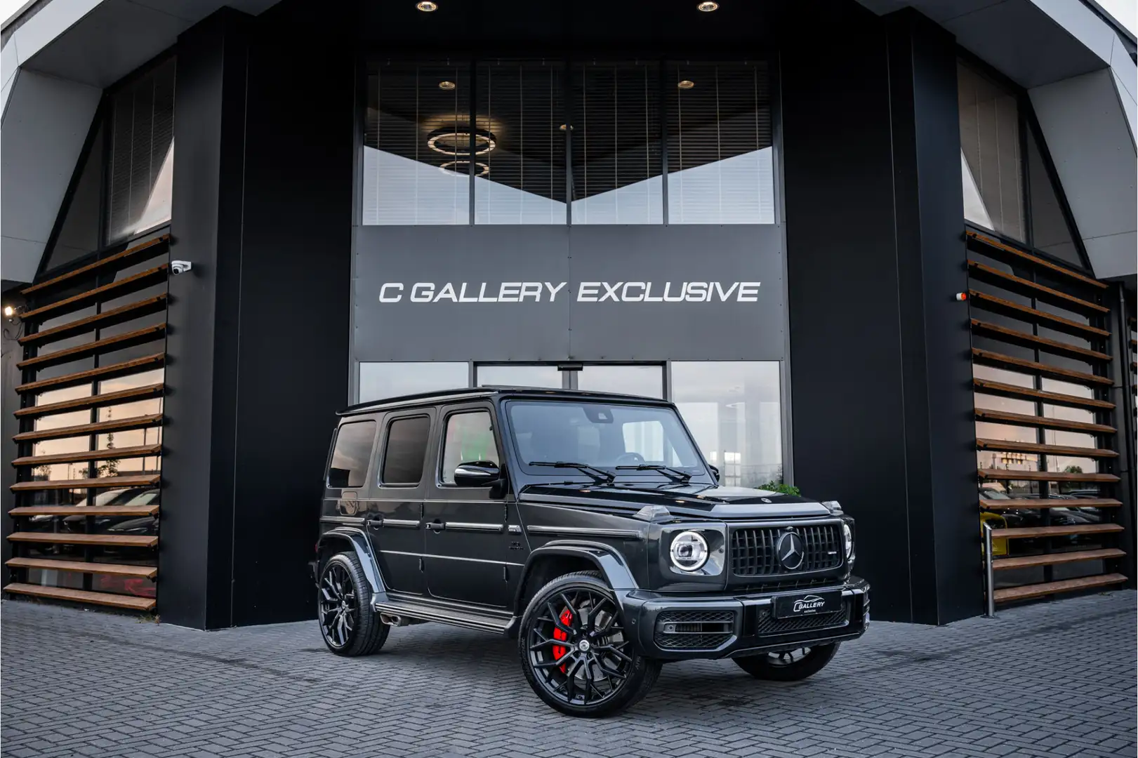 Mercedes-Benz G G63 - Incl. BTW | Akrapovic | Urban Wheels | Panor Schwarz - 1