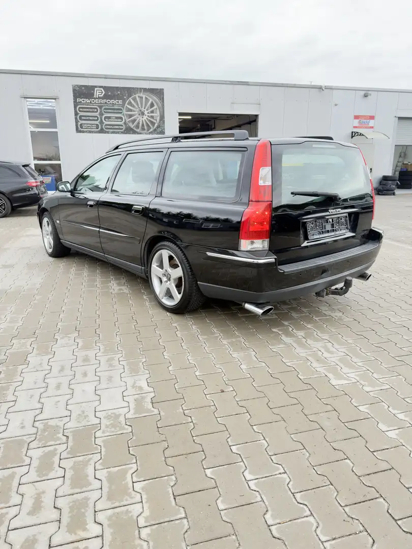 Volvo V70 2.5 T Kinetic Benzin/Flüssiggas Schwarz - 2