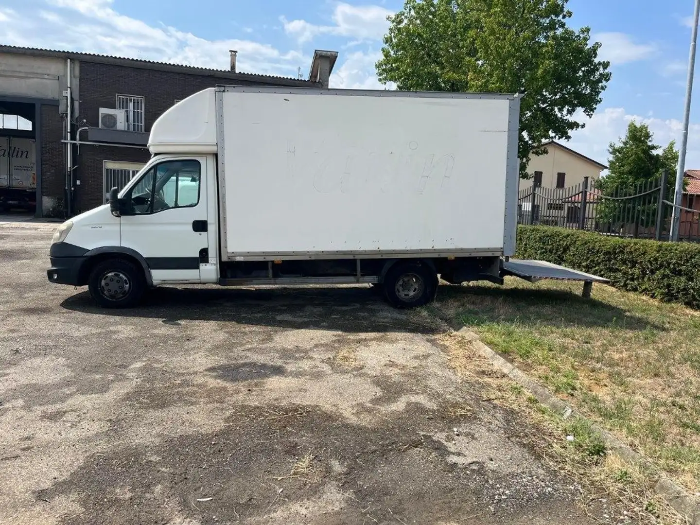 Iveco Daily 35C15L BTor 3.0 HPT PL-RG Cabinato Белый - 1