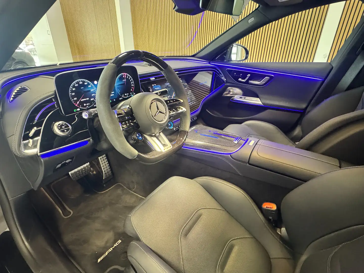 Mercedes-Benz E 53 AMG AMG E 53 T HYBRID 4Matic+ AMG 24gram co² Schwarz - 2