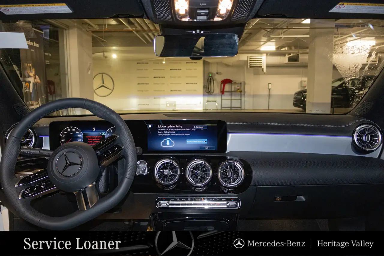 Mercedes-Benz CLA снимка Mercedes-Benz CLA