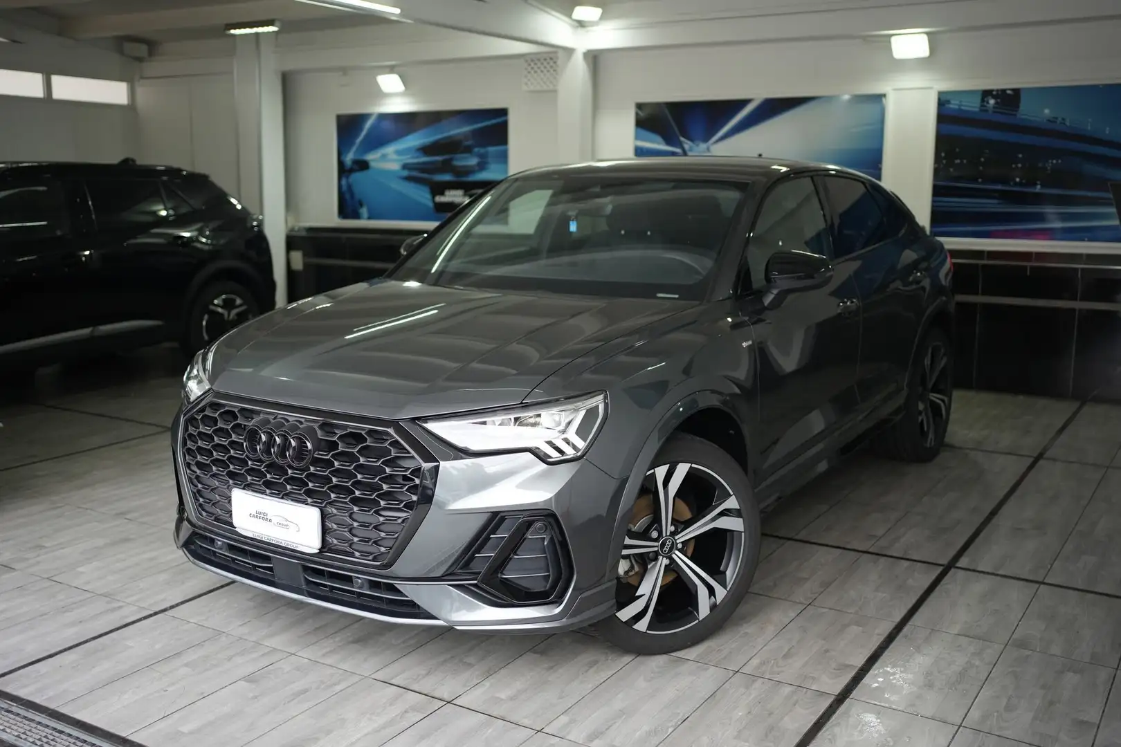 Audi Q3 SPB 35 TDI S tronic Identity Black Grigio - 1
