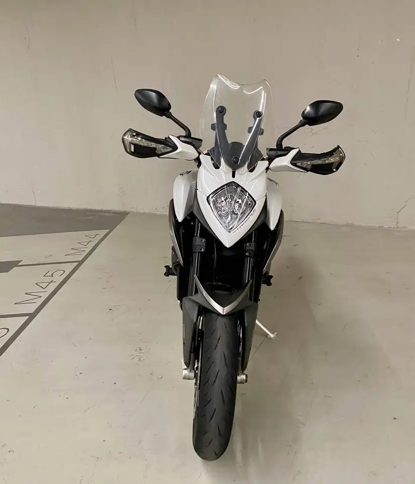 MV Agusta Stradale 800