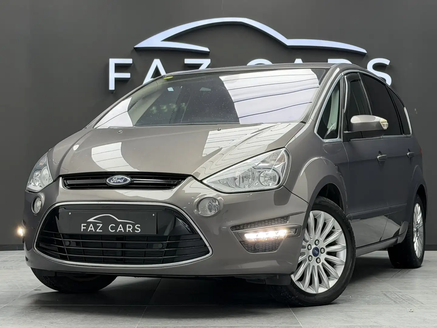 Ford S-Max * Réservé * Gris - 1