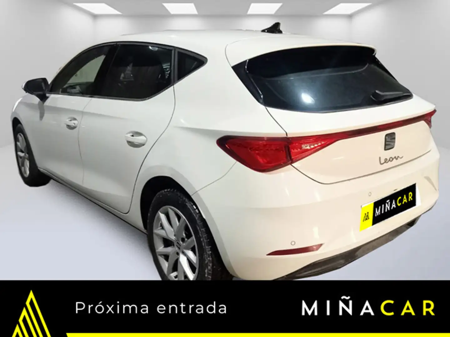 SEAT Leon 1.0 eTSI S&S Style DSG-7 110 Blanc - 2