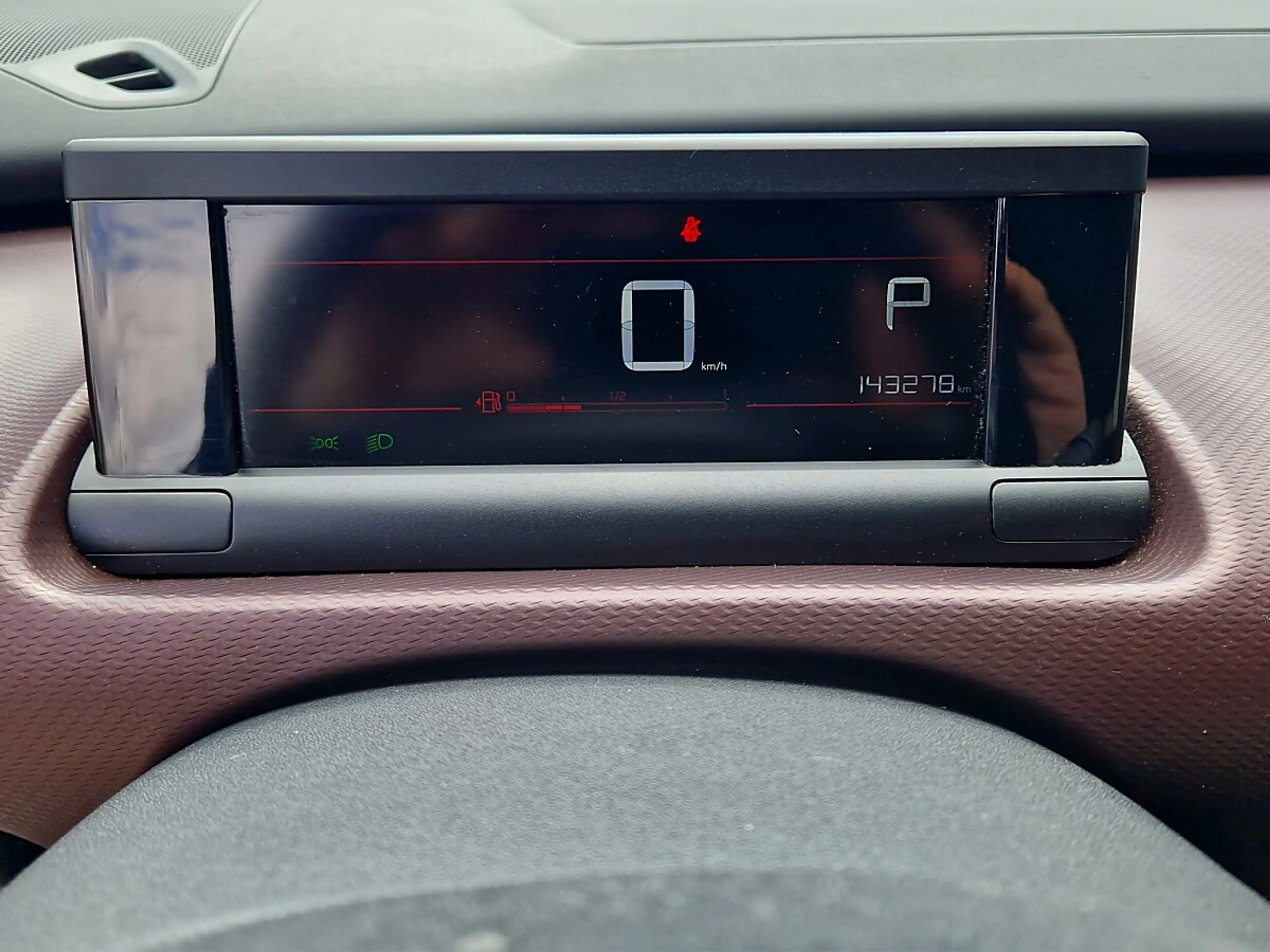 Citroen C4 Cactus PureTech 110 S&S EAT6 Shine — photo 12