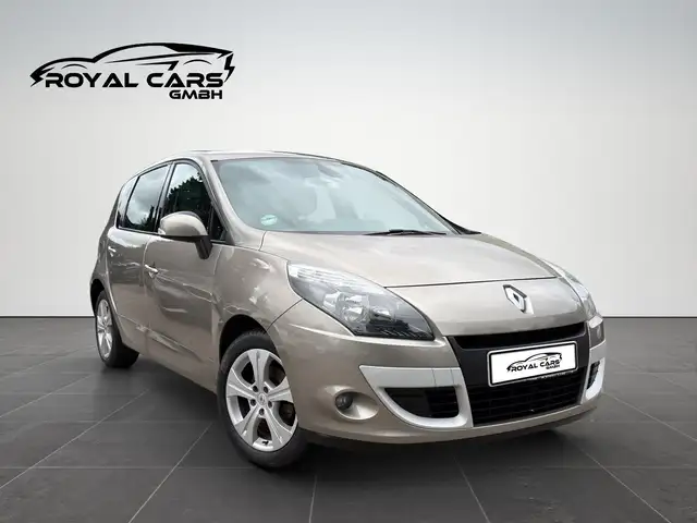 Renault Scenic view 3
